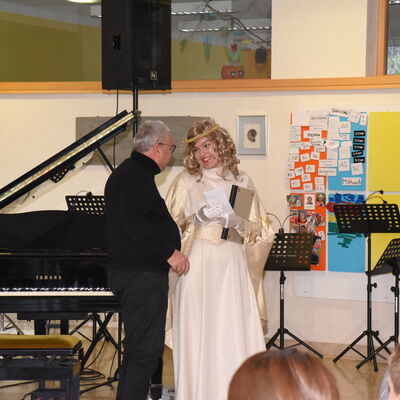 Foto: Sabine B�ssert
Datum: 10.12.2023
Ort: Igensdorf - Aula Grundschule
Motiv: Adventskonzert Sing- und Musikschule